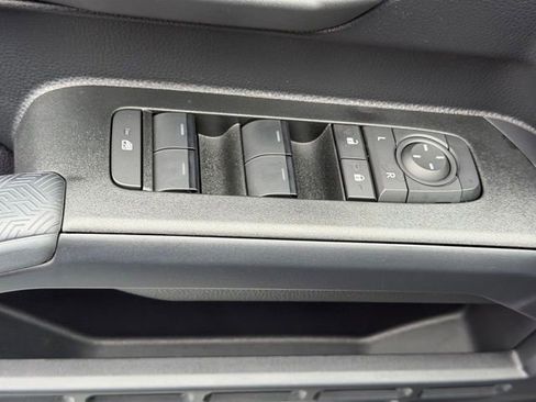 Certified 2025 Toyota 4Runner SR5 AWD/4WD image 22
