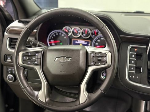 Used 2021 Chevrolet Tahoe Z71 w/ Luxury Package AWD/4WD image 12