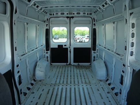 Used 2023 RAM ProMaster 2500 FWD image 24