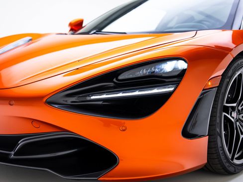 Used 2018 McLaren 720S Performance image 11