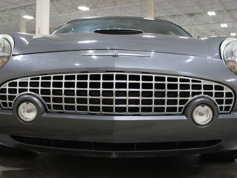 Used 2003 Ford Thunderbird RWD image 4