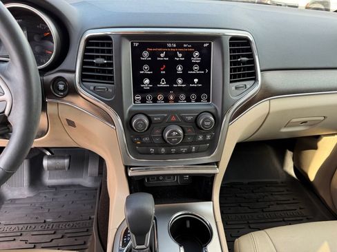 Used 2018 Jeep Grand Cherokee Limited RWD image 23