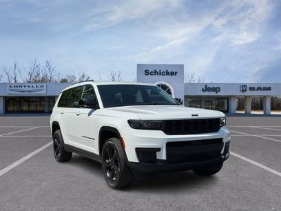 Used 2023 Jeep Grand Cherokee L Laredo
