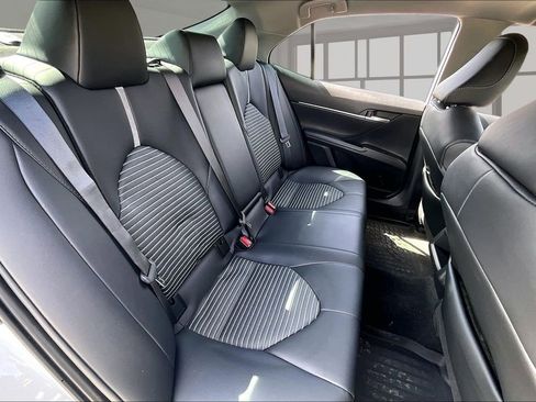 Used 2023 Toyota Camry SE image 25