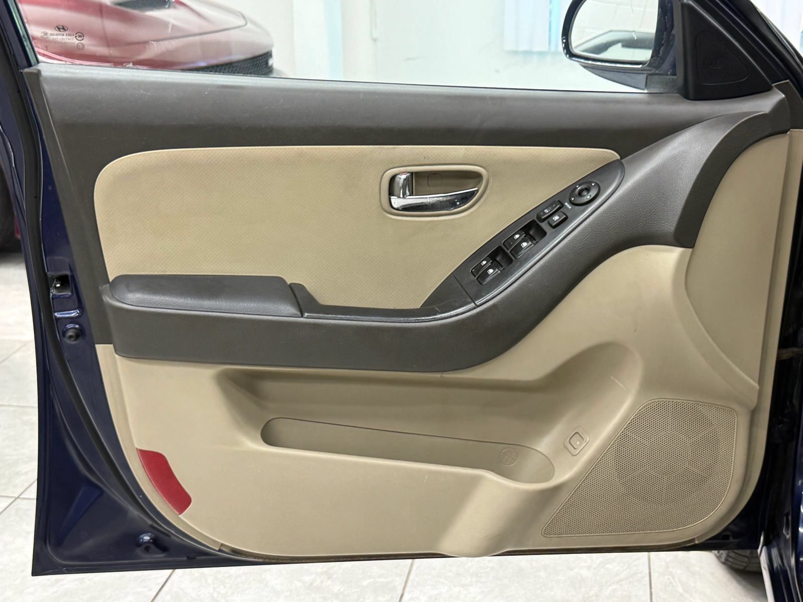 Used 2010 Hyundai Elantra GLS FWD image 14
