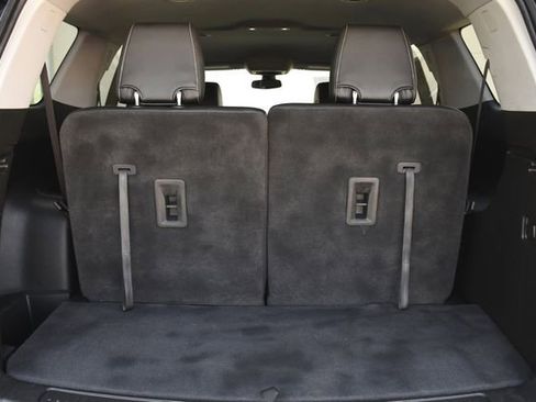 Used 2021 GMC Acadia SLT w/ Elevation Edition image 33