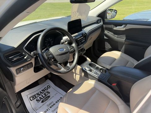 Used 2022 Ford Escape SEL AWD/4WD image 8
