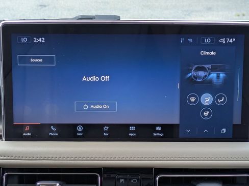 Used 2022 Lincoln Nautilus Reserve AWD/4WD image 19