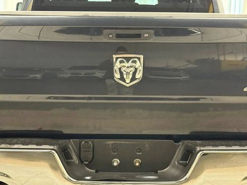 Used 2018 RAM 1500 Express w/ Express Value Package AWD/4WD image 11