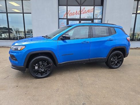 New 2026 Jeep Compass Latitude image 4