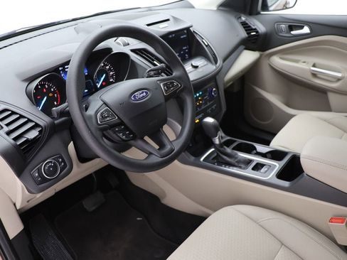 Used 2017 Ford Escape SE w/ Equipment Group 201A image 14