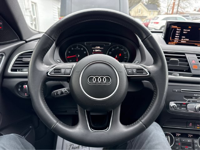 Used 2018 Audi Q3 2.0T Premium Plus w/ Premium Plus Package AWD/4WD image 19