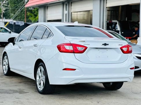 Used 2017 Chevrolet Cruze Premier FWD image 6