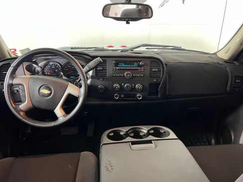 Used 2009 Chevrolet Silverado 1500 LT w/ Power Pack Plus AWD/4WD image 13