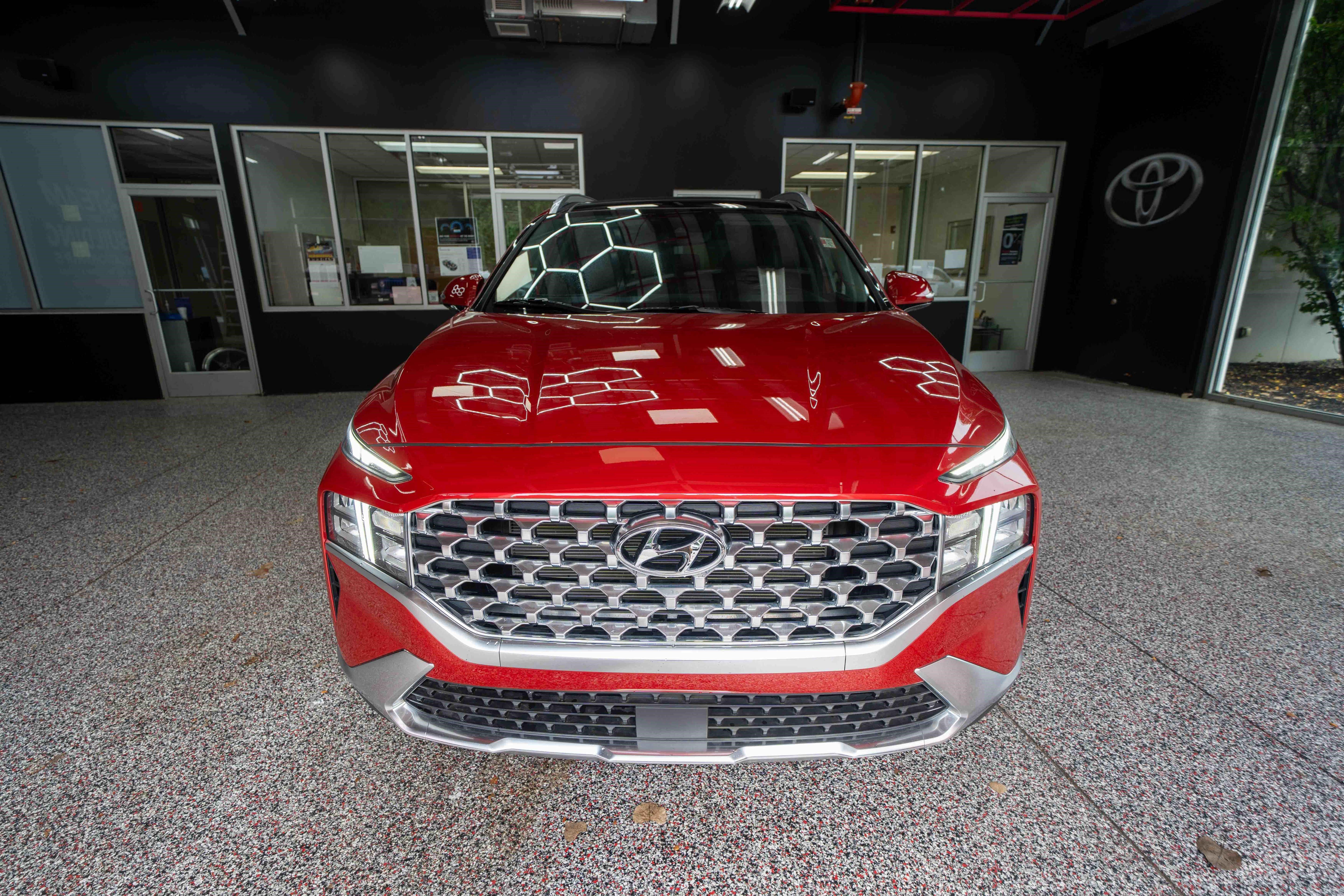 Used 2022 Hyundai Santa Fe SEL w/ Convenience + Premium Package AWD/4WD image 6