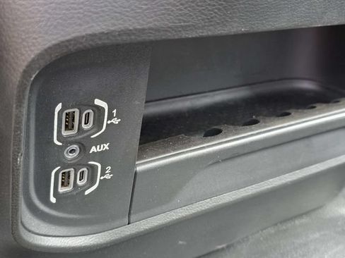 Used 2022 RAM 5500 Tradesman RWD image 23