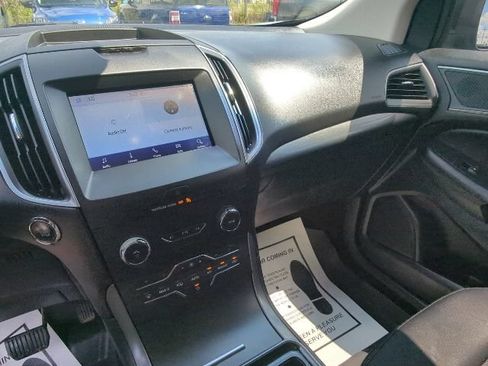 Used 2020 Ford Edge SE FWD image 16