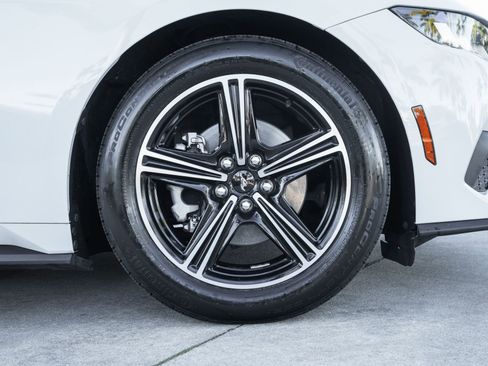 Used 2024 Ford Mustang EcoBoost image 29