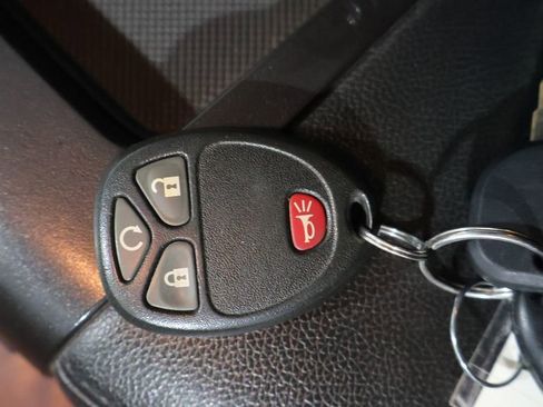 Used 2013 Chevrolet Avalanche LTZ AWD/4WD image 25