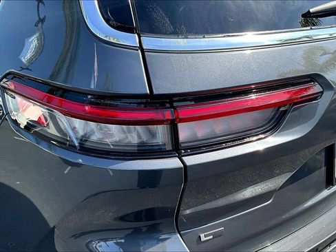 Used 2021 Jeep Grand Cherokee L Limited RWD image 23