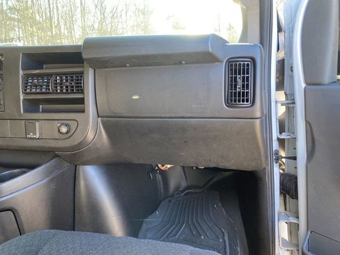 Used 2020 GMC Savana 2500 Work Van w/ Driver Convenience Package image 29