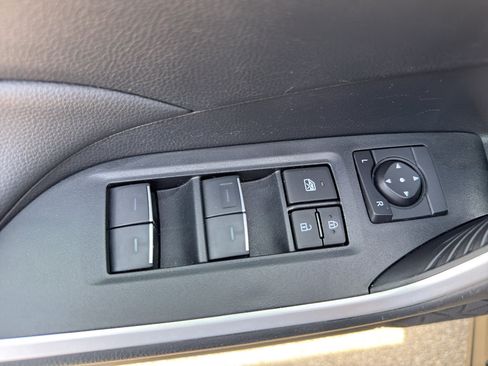 Used 2024 Toyota RAV4 XLE w/ Convenience Package AWD/4WD image 12
