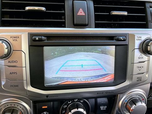 Used 2017 Toyota 4Runner SR5 Premium image 13