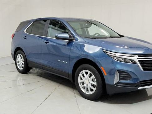 Certified 2024 Chevrolet Equinox LT w/ LPO, Floor Liner Package image 7