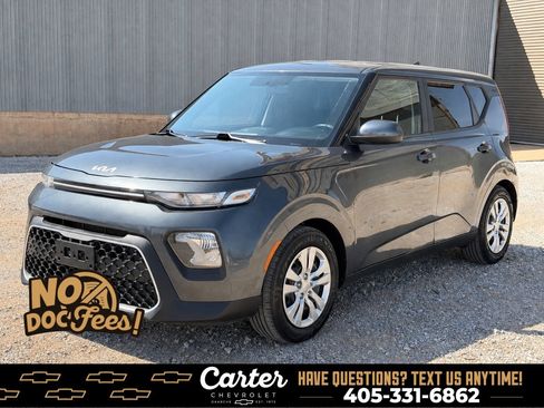 Used 2022 Kia Soul LX FWD image 5