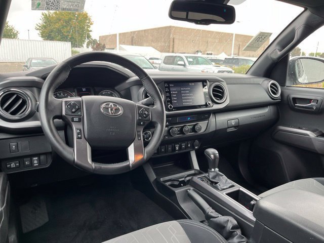 Used 2022 Toyota Tacoma TRD Sport w/ Technology Package AWD/4WD image 9