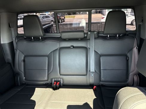 Certified 2022 GMC Sierra 1500 SLT w/ SLT Premium Plus Package AWD/4WD image 12