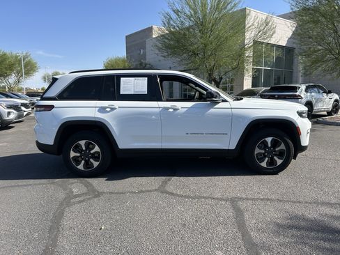 Used 2024 Jeep Grand Cherokee Limited 4xe AWD/4WD image 5