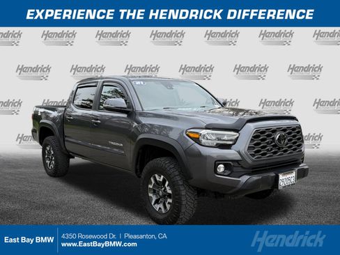 Used 2021 Toyota Tacoma TRD Off-Road image 1