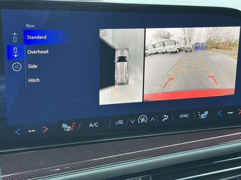 New 2026 Chevrolet Traverse Z71 w/ Enhanced Driving Package image 11