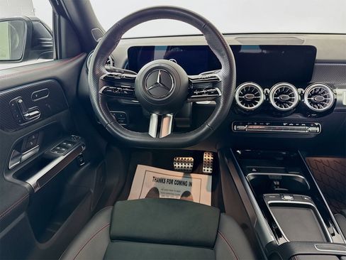 Certified 2025 Mercedes-Benz GLB 250 image 23