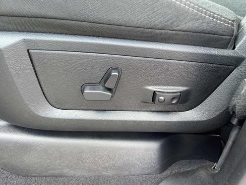 Used 2026 RAM 2500 Big Horn AWD/4WD image 41