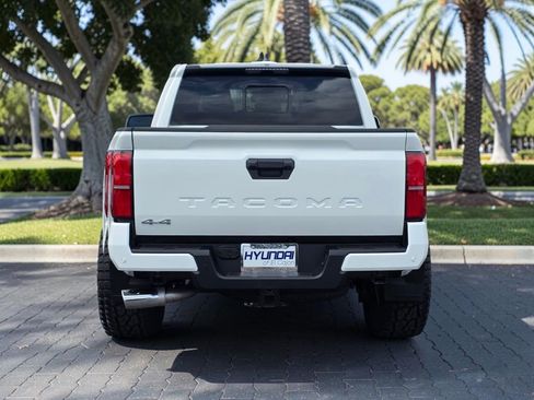 Used 2025 Toyota Tacoma SR5 AWD/4WD image 6