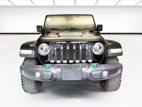 Used 2022 Jeep Wrangler Unlimited Rubicon 4xe w/ Cold Weather Group AWD/4WD image 2