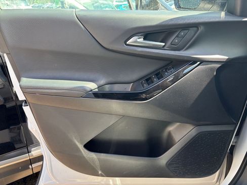 Used 2025 Chevrolet Equinox LT FWD image 18