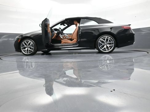 Used 2023 Mercedes-Benz E 450 4MATIC Cabriolet image 55