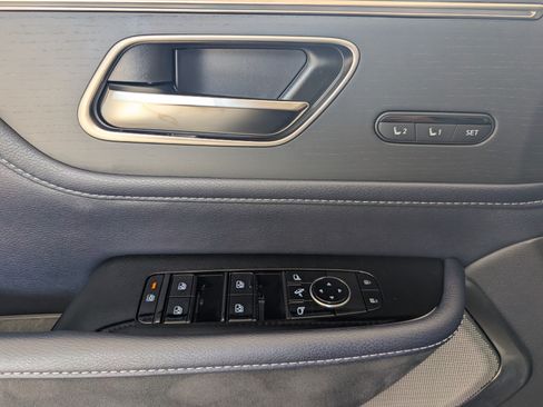 Used 2026 INFINITI QX80 4WD w/ Sport Exterior Package image 16