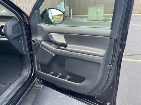Used 2025 Ford Expedition Active AWD/4WD image 50