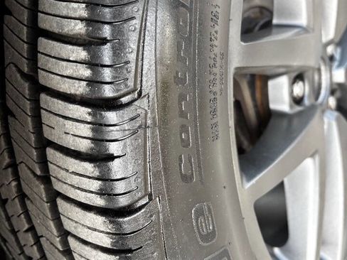 Used 2012 Ford Fusion SEL image 19