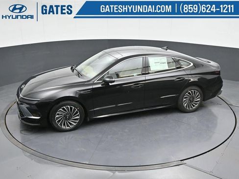 New 2025 Hyundai Sonata Limited image 44