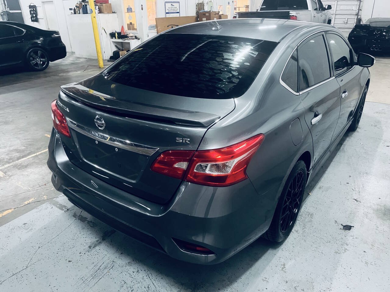 Used 2018 Nissan Sentra SR FWD image 6