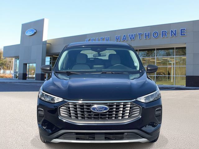 Used 2024 Ford Escape Active w/ Cold Weather Package FWD image 2