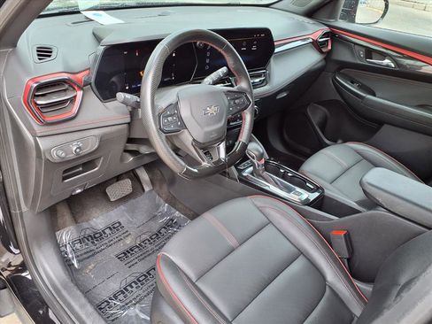 Used 2024 Chevrolet TrailBlazer RS image 16