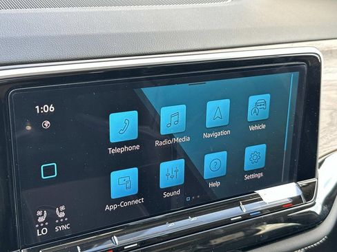 New 2026 Volkswagen Atlas SE FWD image 25