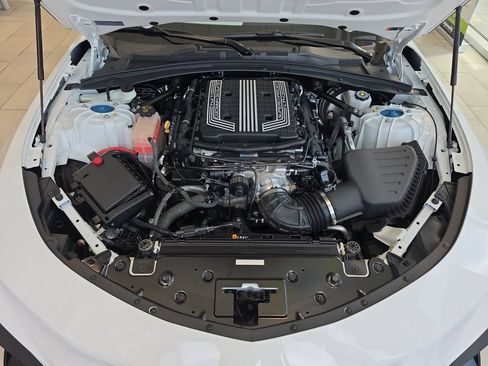 Used 2020 Chevrolet Camaro ZL1 RWD image 11