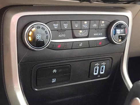 Used 2019 Ford EcoSport Titanium FWD image 25
